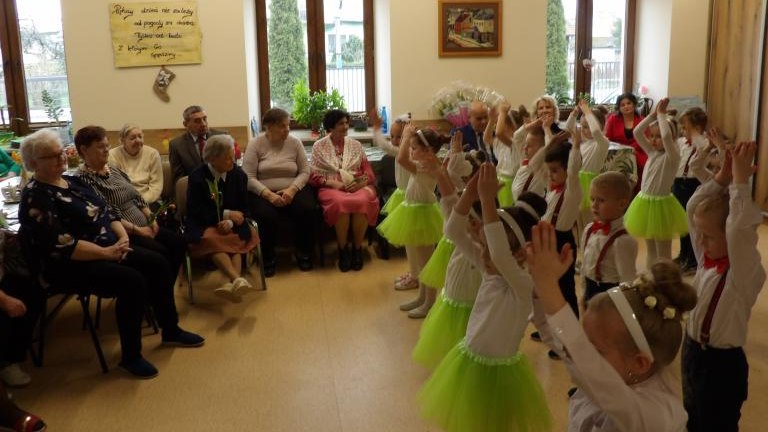 Dzień Kobiet w Placówce (19).JPG