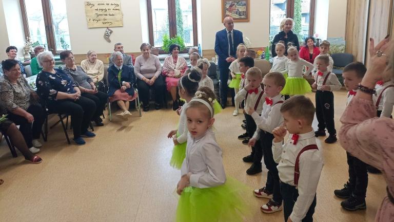 Dzień Kobiet w Placówce (40).jpg