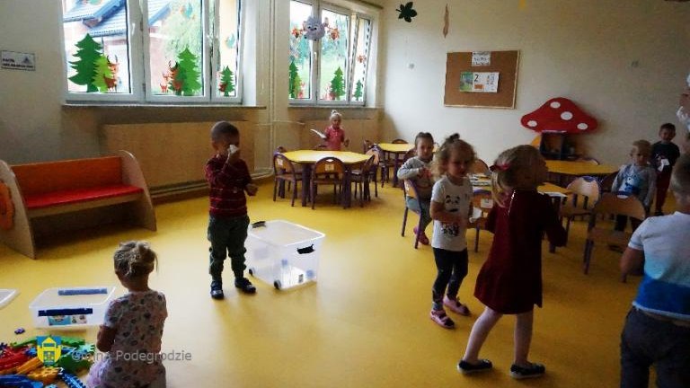 Gminny Oddział Przedszkolny w Długołęce-Świerkli (13).JPG