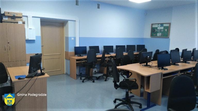 pracownia komputerowa Brzezna (2).JPG