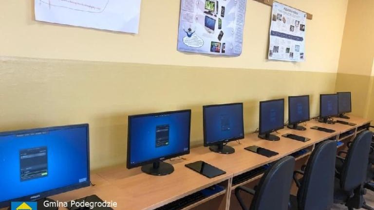 pracownia komputerowa Brzezna Litacz (3).jpg