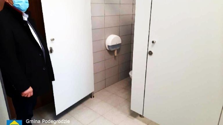 łazienki w Gminnym Przedszkolu w Długołęce-Świerkli (3).jpg