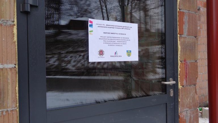 Modernizacja pomieszczeń garażowych oraz pomieszczenia socjalnego w budynku OSP w Brzeznej (4).jpg