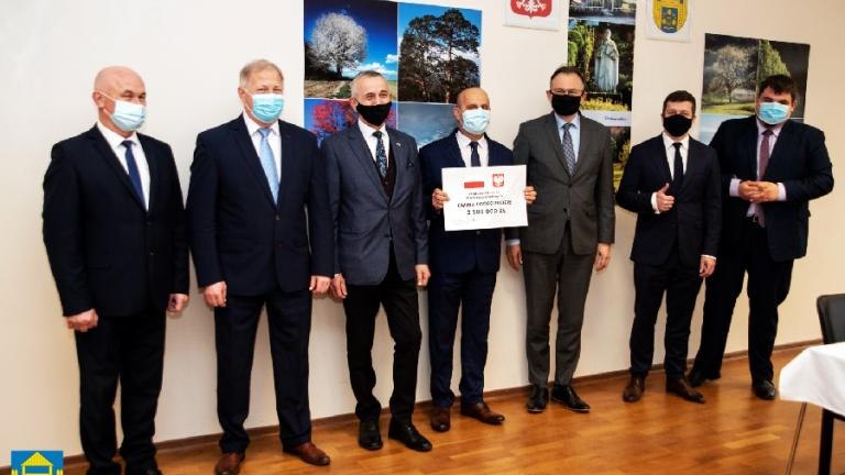 Parlamentarzyści wpierają samorząd (7).jpg