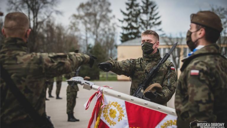 przysiega_wojskowa_w_4wmbot_24_04_2021_2.jpg