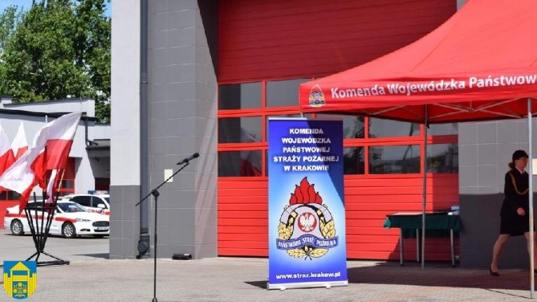 wręczenie promes na samochód bojowy OSP Podrzecze i Brzezna-Litacz (20).JPG