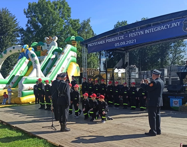 Podrzecze -Ślubowanie Młodzieżowej Drużyny Pożarniczej (14).jpg