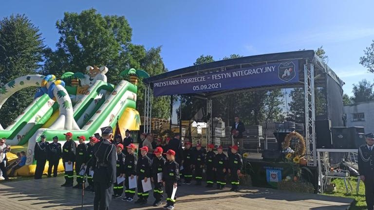 Podrzecze -Ślubowanie Młodzieżowej Drużyny Pożarniczej (41).jpg