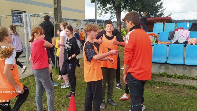 Gminne Sztafetowe Biegi Przełajowe (8).jpg