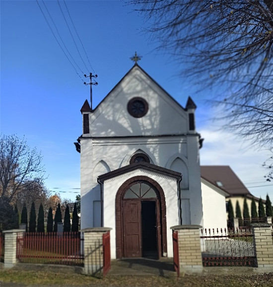 Renowacja kapliczki w Podrzeczu (24).jpg