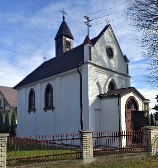 Renowacja kapliczki w Podrzeczu (25).jpg